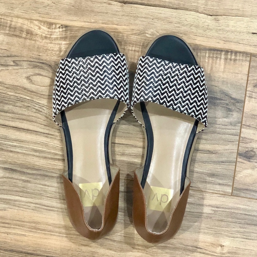 DV black/white/camel sandals